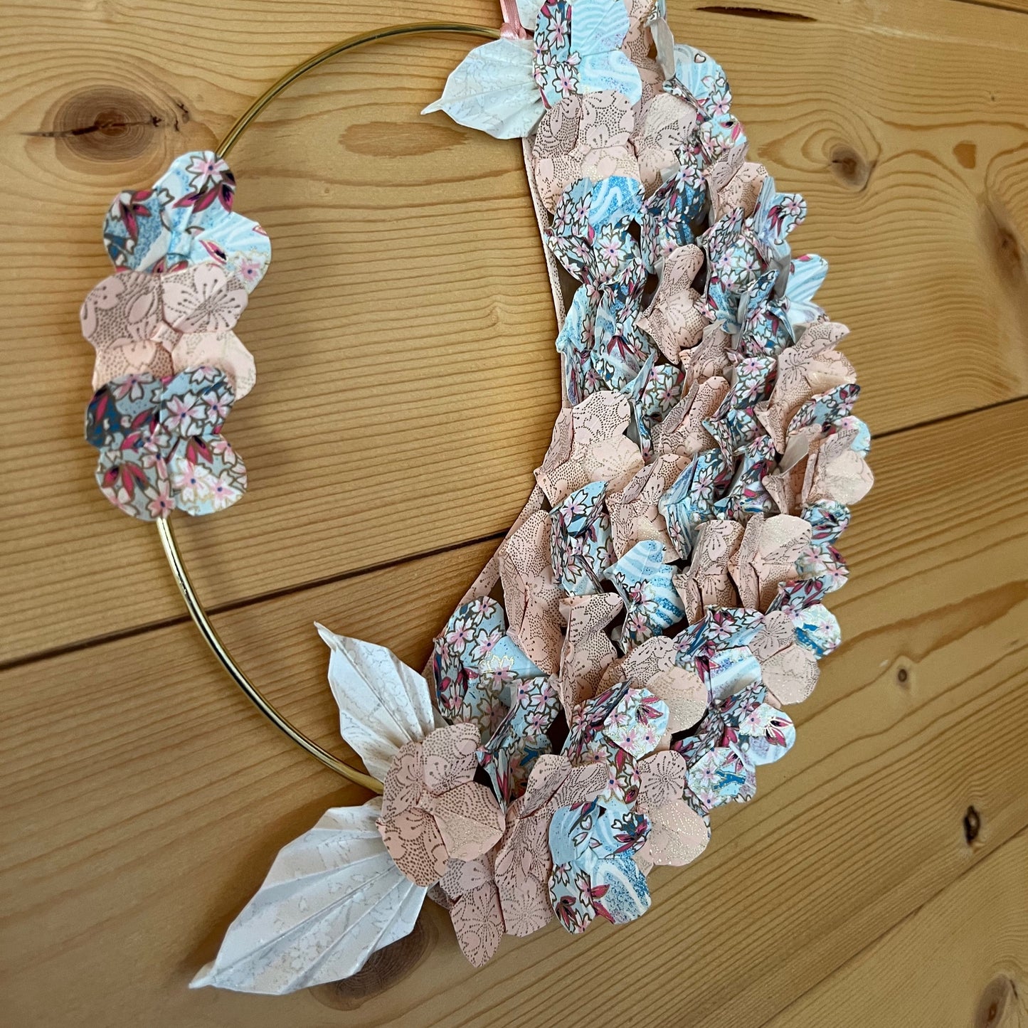 Couronne fleurs d’hortensia rose tendre & bleu ciel